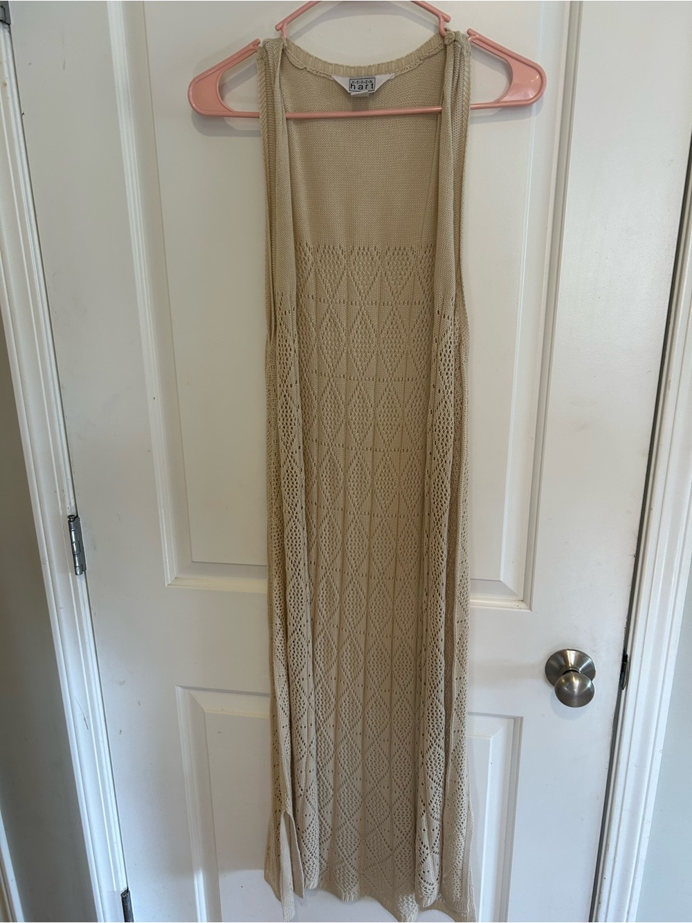 KEREN hart Beige Crochet Knit Maxi Vest